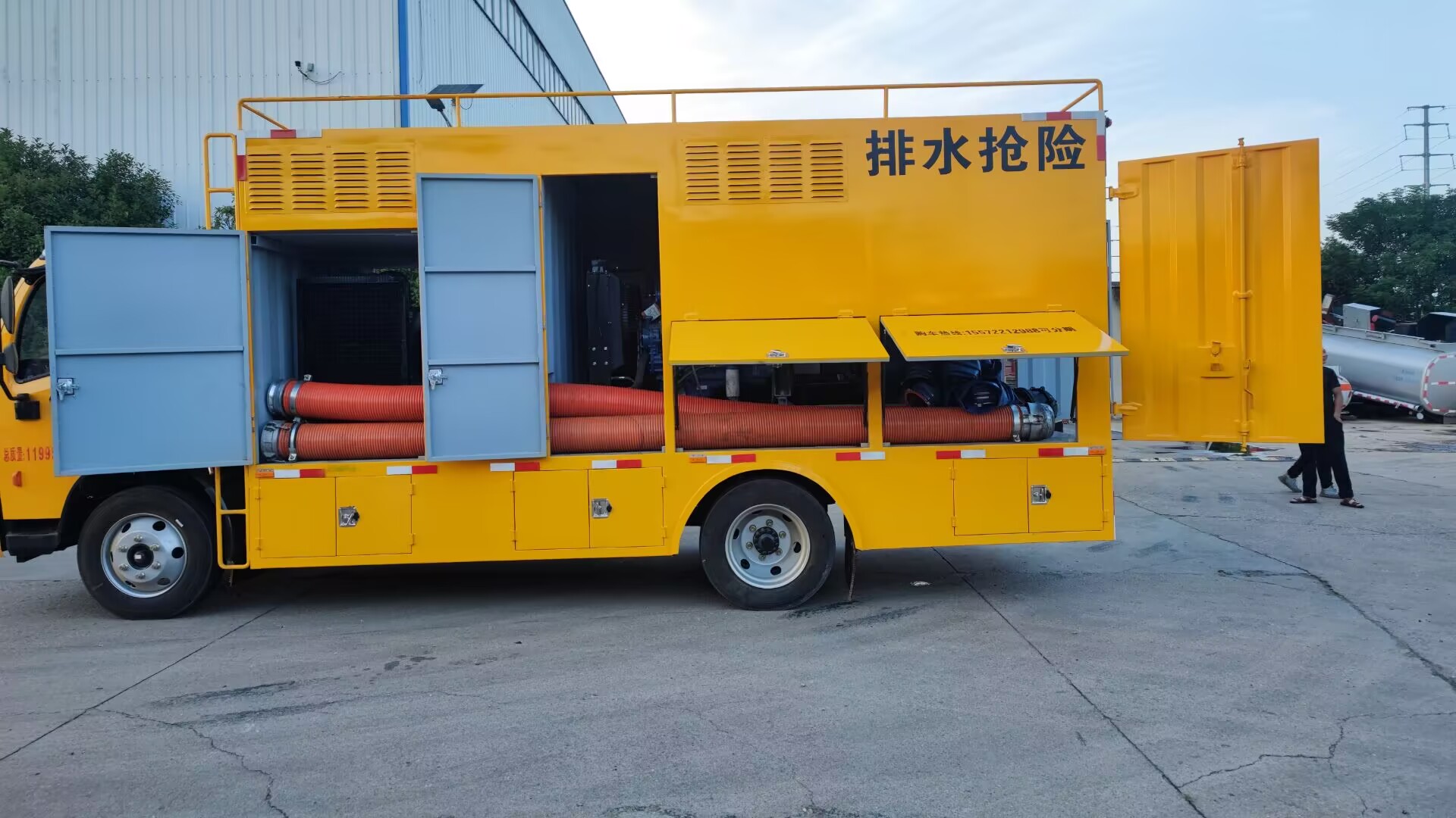 東風大多利卡大流量排水搶險車